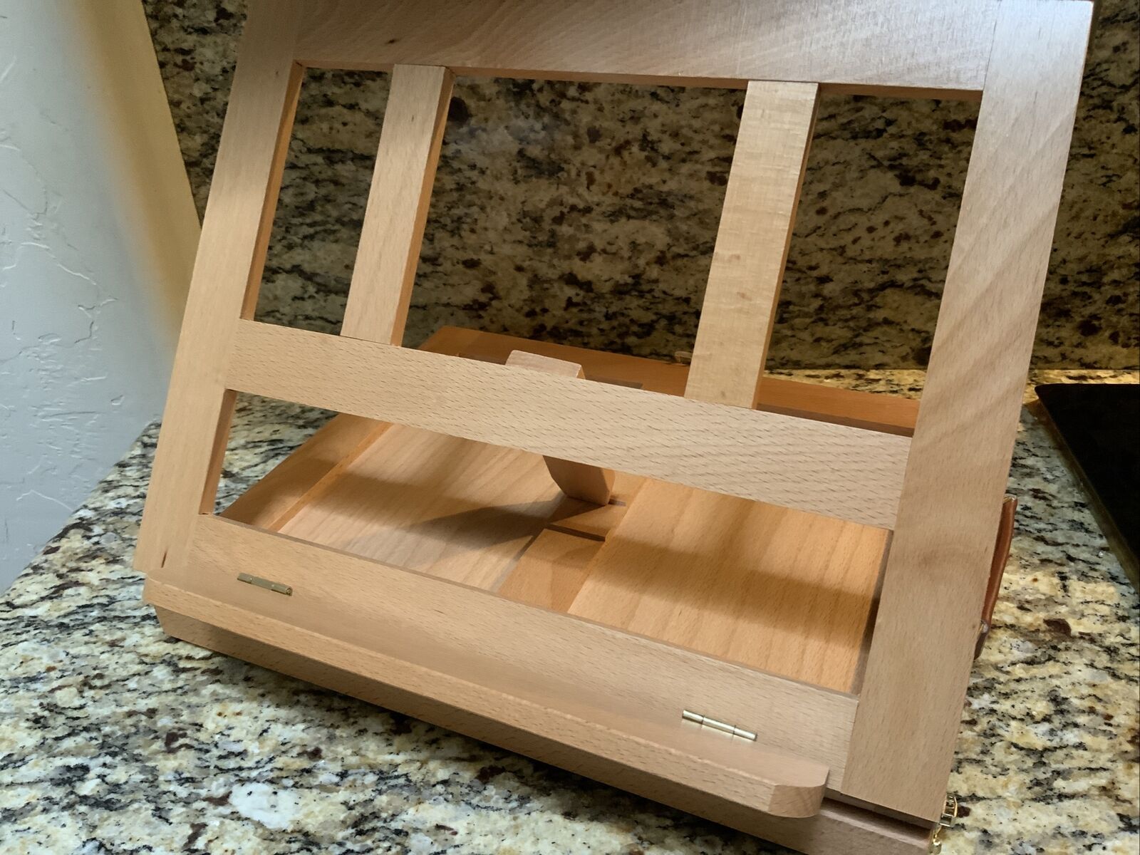 Grand Solana Adjustable Wooden 3-Drawer Storage Box Easel